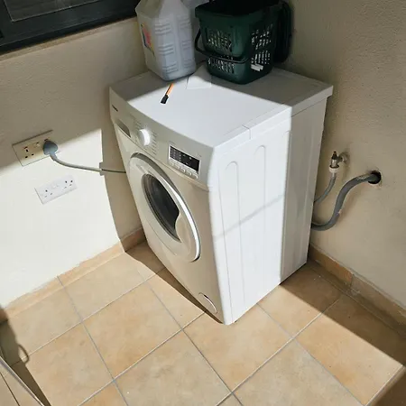 3 Bedroom Flat At Apartman Naxxar