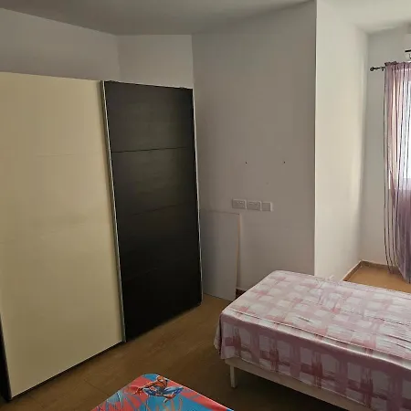 Appartamento 3 Bedroom Flat At Naxxar